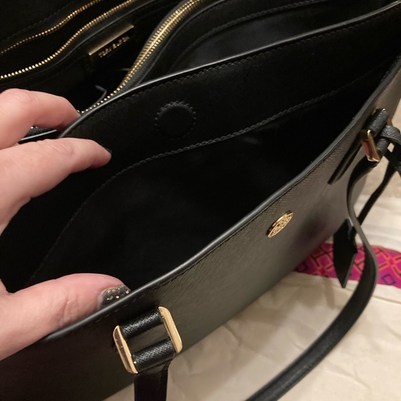 ❤️❤️Tory Burch Robinson Polished, Sophisticated and Refined - Picture 13 of 14